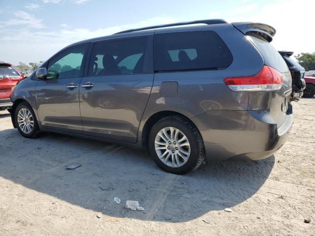 5TDYK3DC5BS050573 - 2011 TOYOTA SIENNA XLE GRAY photo 2