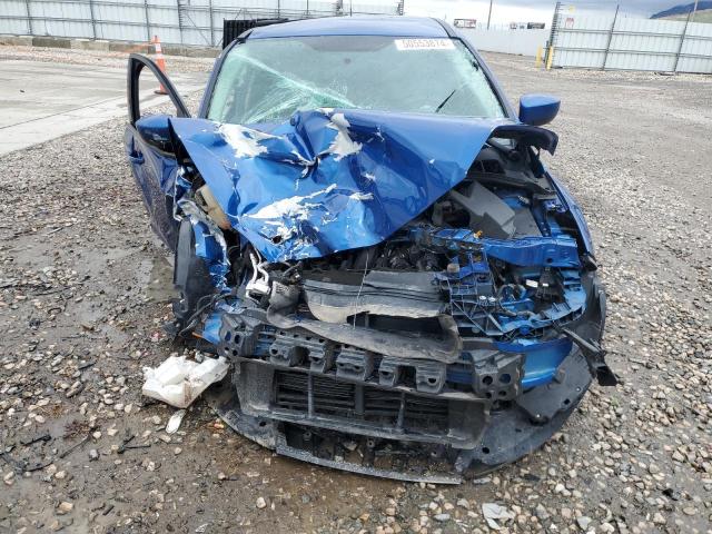 1FADP3K22JL260886 - 2018 FORD FOCUS SE BLUE photo 5