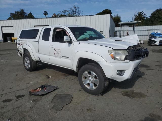 5TFTU4GN3FX087175 - 2015 TOYOTA TACOMA PRERUNNER ACCESS CAB WHITE photo 4