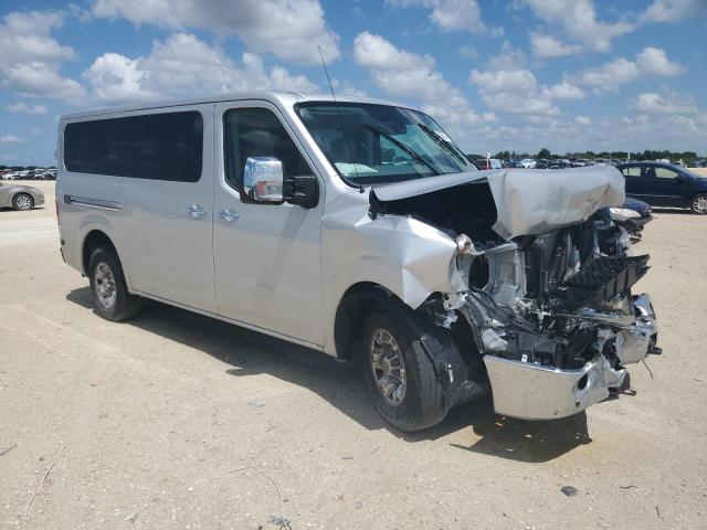 5BZAF0AA1LN851578 - 2020 NISSAN NV 3500 SILVER photo 4