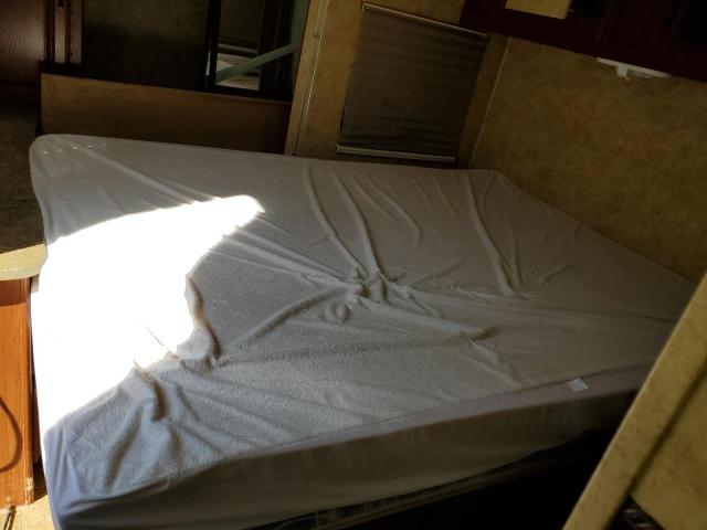 4YDT26026AB451027 - 2010 KEYSTONE OUTBACK WHITE photo 6