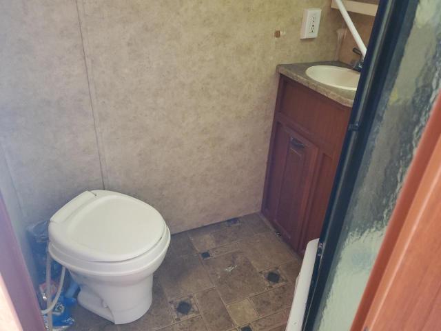 4YDT26026AB451027 - 2010 KEYSTONE OUTBACK WHITE photo 9