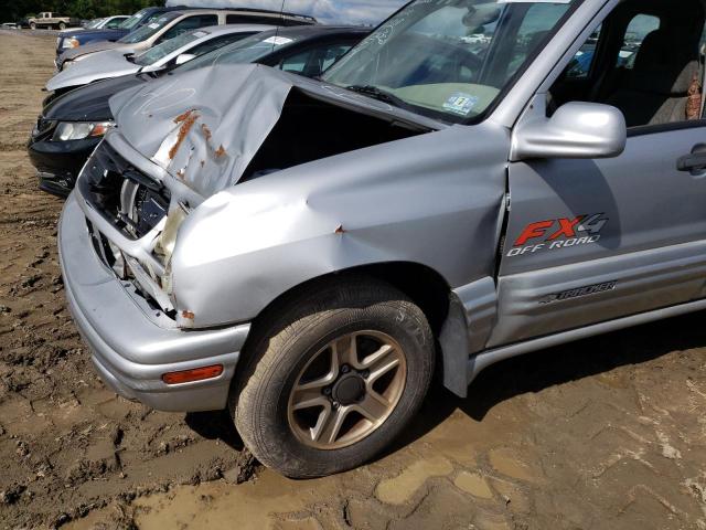 2CNBE634886900860 - 2003 CHEVROLET TRACKER LT SILVER photo 9