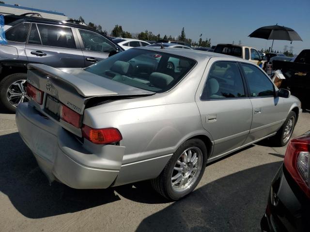 4T1BG22K21U041573 - 2001 TOYOTA CAMRY CE SILVER photo 3