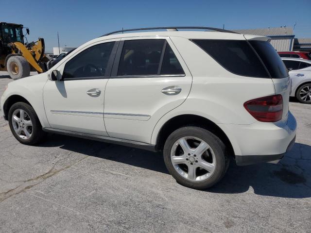 4JGBB86E28A337596 - 2008 MERCEDES-BENZ ML 350 WHITE photo 2