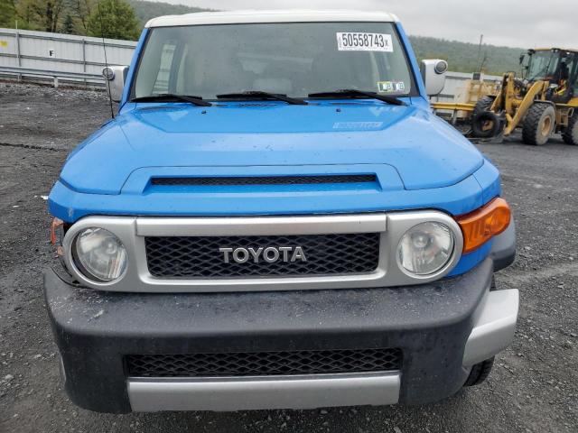 JTEBU11F770056237 - 2007 TOYOTA FJ CRUISER BLUE photo 5