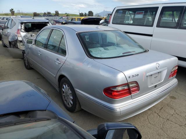 WDBJF65JX1B296169 - 2001 MERCEDES-BENZ E 320 SILVER photo 2