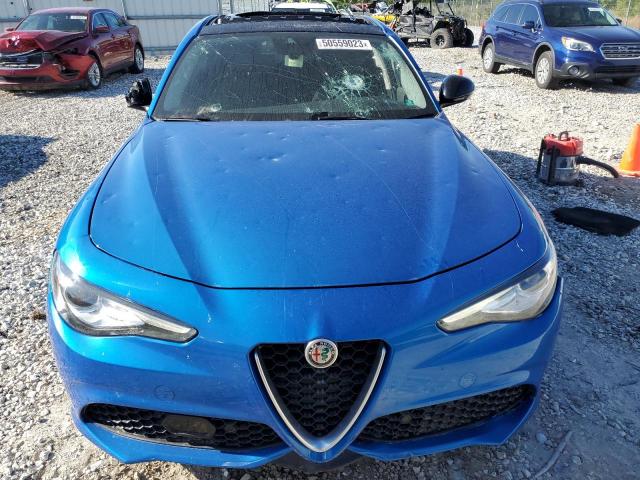 ZARFAEEN7J7573369 - 2018 ALFA ROMEO GIULIA TI Q4 BLUE photo 5