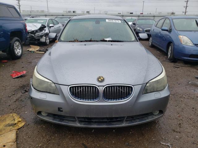 WBANB33565B116658 - 2005 BMW 545 I GRAY photo 5