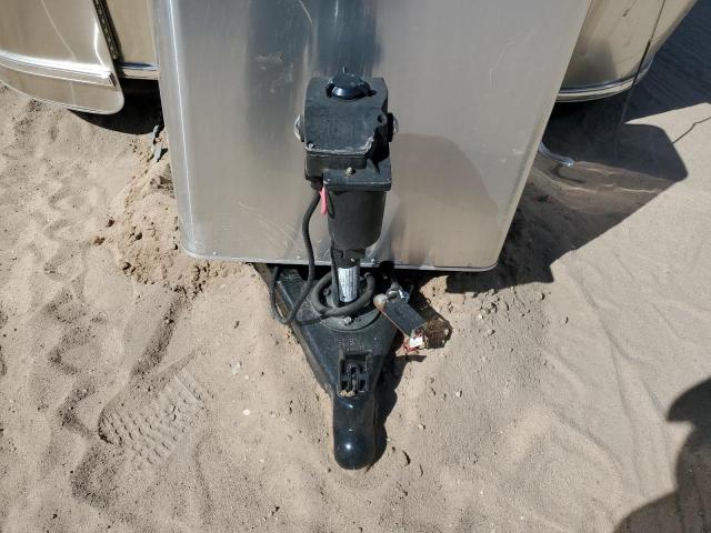 1STCMAA11MJ557385 - 2021 AIRSTREAM CAMPER SILVER photo 8