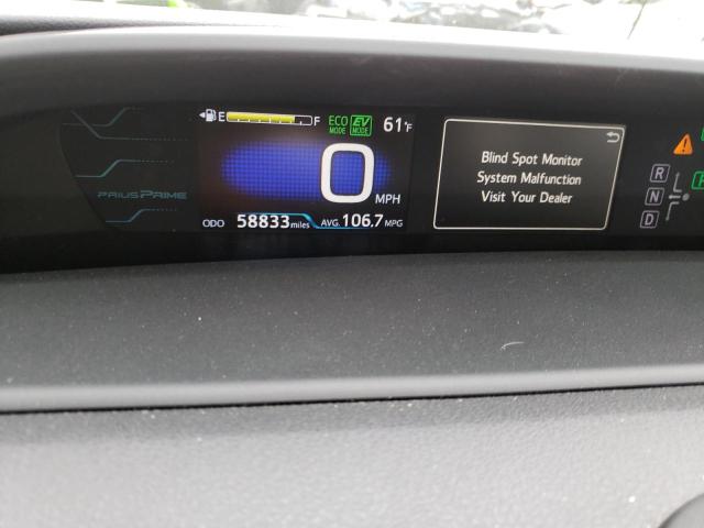 JTDKARFP7J3093632 - 2018 TOYOTA PRIUS PRIM 银色 照片 9