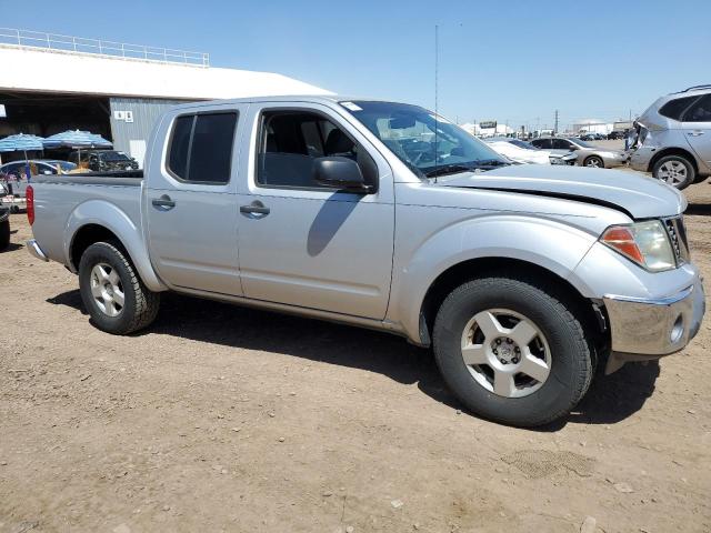 1N6AD07U78C418743 - 2008 NISSAN FRONTIER CREW CAB LE GRAY photo 4