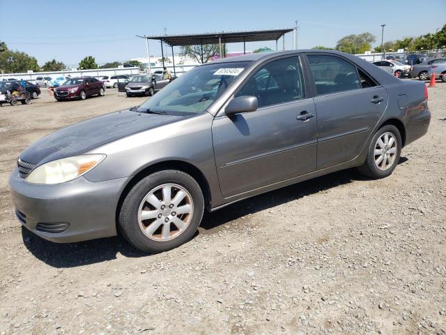 JTDBF32K820024069 - 2002 TOYOTA CAMRY LE CHARCOAL photo 1