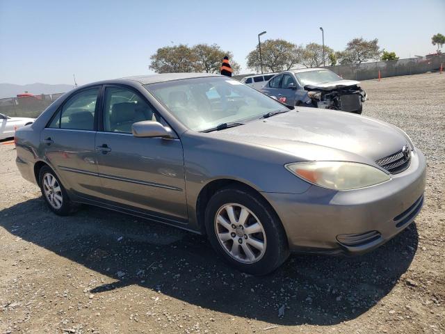 JTDBF32K820024069 - 2002 TOYOTA CAMRY LE CHARCOAL photo 4