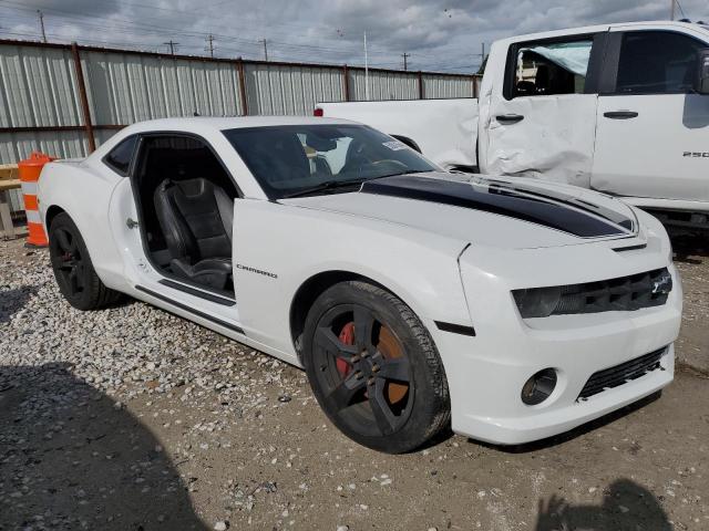 2G1FK1EJ0A9208701 - 2010 CHEVROLET CAMARO SS WHITE photo 4