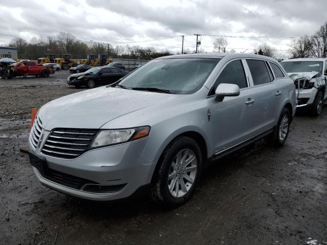 2LMHJ5NK0KBL00758 - 2019 LINCOLN MKT SILVER photo 1