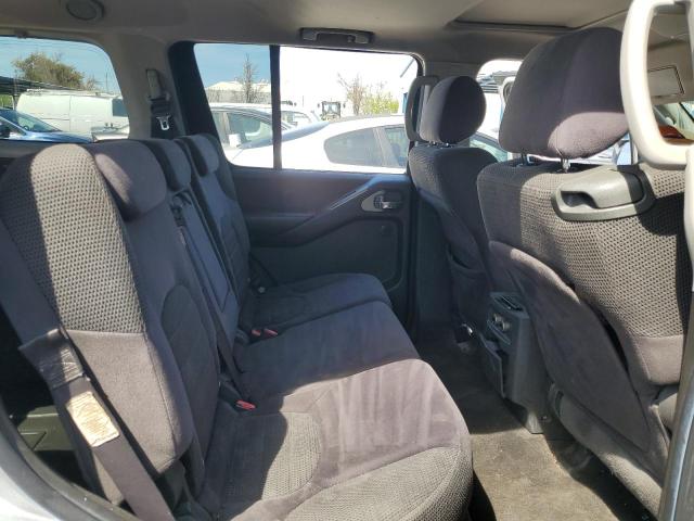5N1AR18U56C619235 - 2006 NISSAN PATHFINDER LE SILVER photo 11