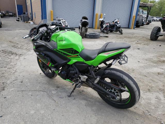 ML5EXER14PDA81658 - 2023 KAWASAKI EX650 R GREEN photo 3