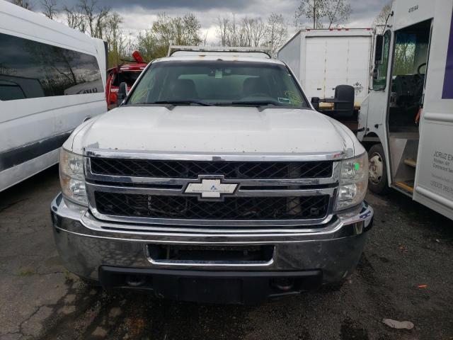 1GC4KZC81BF211127 - 2011 CHEVROLET SILVERADO K3500 WHITE photo 5