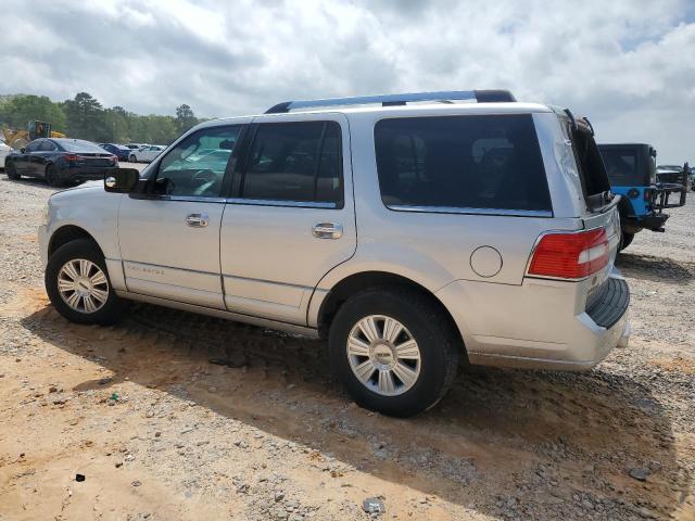 5LMJJ2H5XBEJ03311 - 2011 LINCOLN NAVIGATOR SILVER photo 2