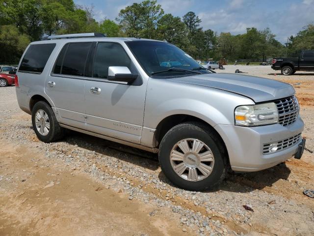 5LMJJ2H5XBEJ03311 - 2011 LINCOLN NAVIGATOR SILVER photo 4