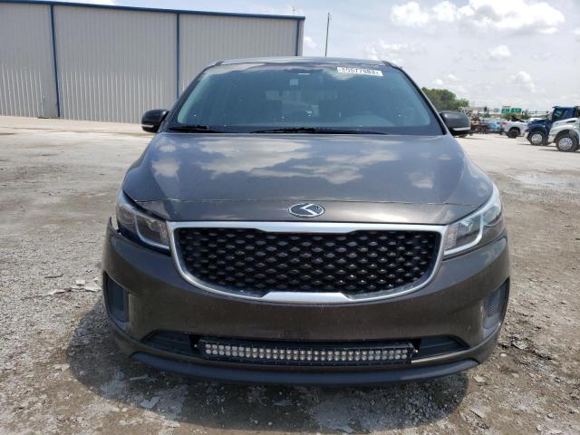 KNDMB5C17G6125842 - 2016 KIA SEDONA LX BROWN photo 5