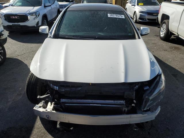 WDDSJ4EB3JN646859 - 2018 MERCEDES-BENZ CLA 250 WHITE photo 5