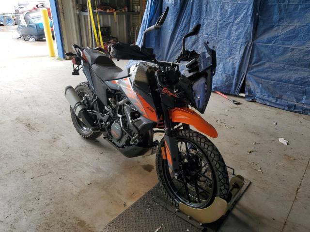 MD2JGJ409NC246125 - 2022 KTM 390 ADVENTURE TWO TONE photo 1