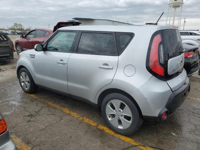 KNDJN2A26G7874677 - 2016 KIA SOUL SILVER photo 2