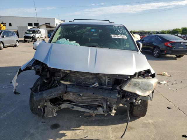 2A4RR5DG5BR687657 - 2011 CHRYSLER TOWN & COU TOURING ვერცხლისფერი ფოტო 5