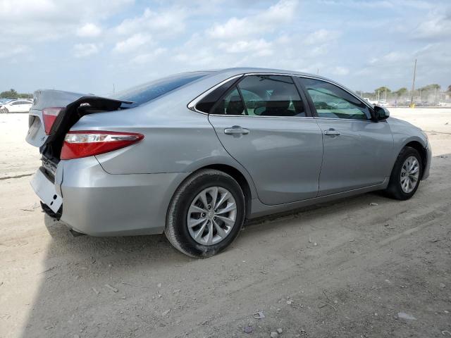 4T4BF1FKXGR549120 - 2016 TOYOTA CAMRY LE SILVER photo 3