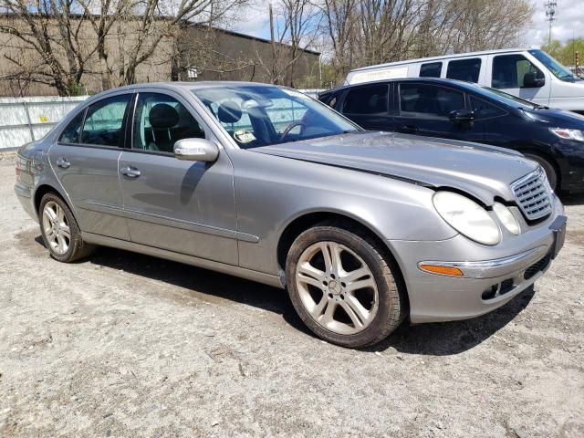 WDBUF83J05X171816 - 2005 MERCEDES-BENZ E 500 4MATIC SILVER photo 4