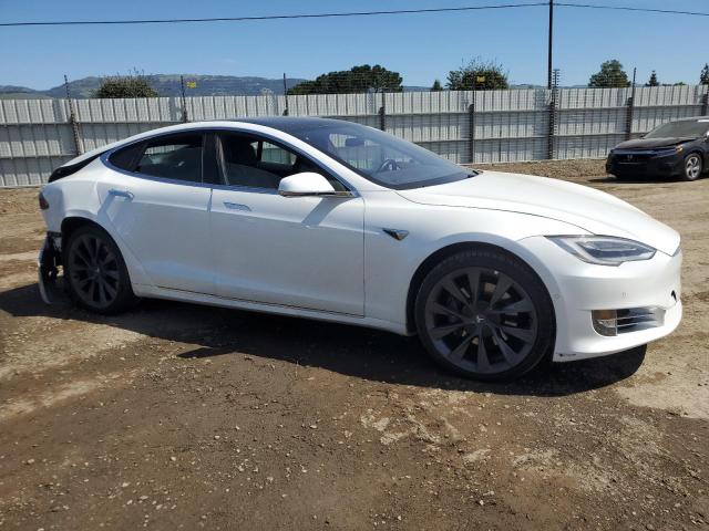 5YJSA1E29LF365241 - 2020 TESLA MODEL S WHITE photo 4