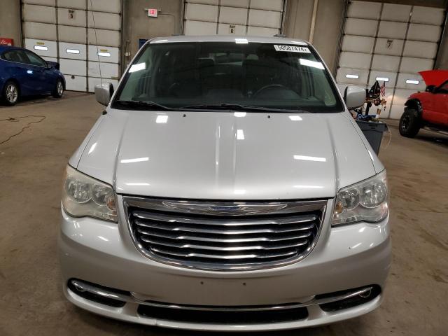 2A4RR8DG0BR641011 - 2011 CHRYSLER TOWN & COU TOURING L SILVER photo 5
