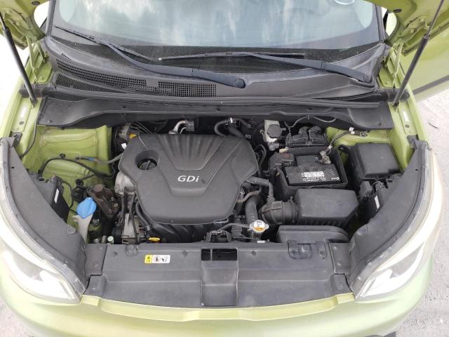 KNDJN2A22G7854863 - 2016 KIA SOUL GREEN photo 11