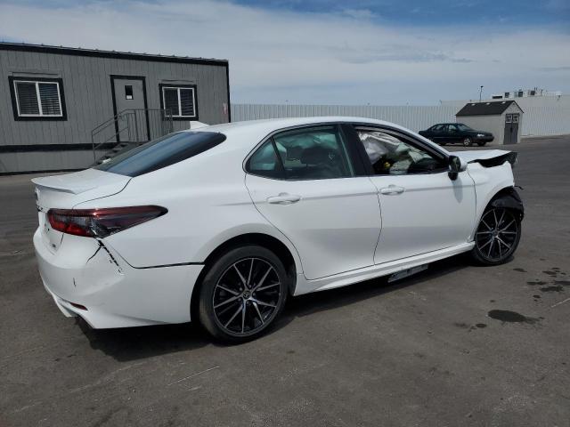 4T1G11AK1RU219472 - 2024 TOYOTA CAMRY SE NIGHT SHADE WHITE photo 3