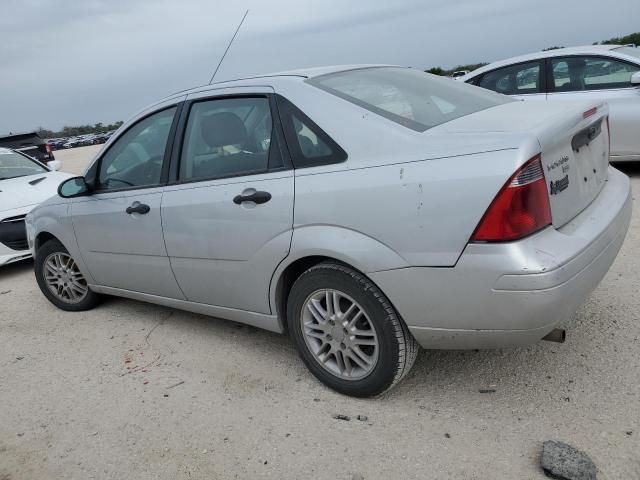 1FAHP34N67W200321 - 2007 FORD FOCUS ZX4 SILVER photo 2