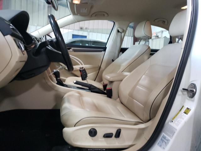 1VWDT7A34HC080355 - 2017 VOLKSWAGEN PASSAT R-LINE Weiß Foto 7