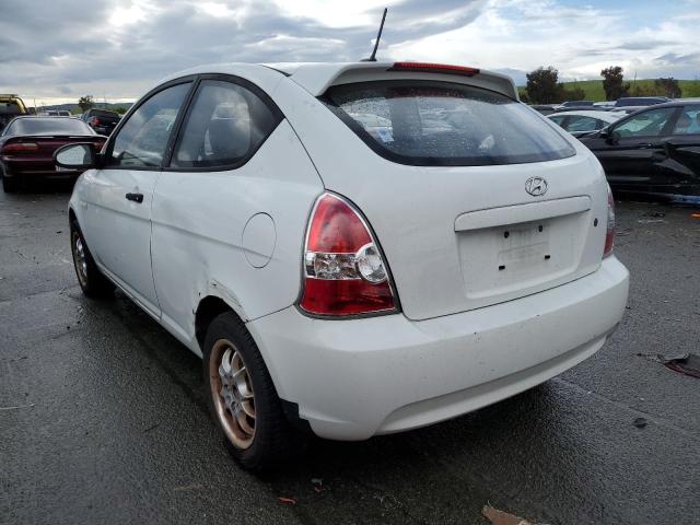 KMHCM36C99U116318 - 2009 HYUNDAI ACCENT GS WHITE photo 2