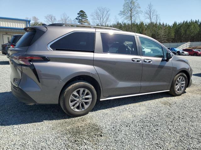 5TDYRKEC1RS190859 - 2024 TOYOTA SIENNA XLE 灰色 照片 3
