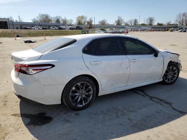 4T1B11HK7JU097771 - 2018 TOYOTA CAMRY L WHITE photo 3