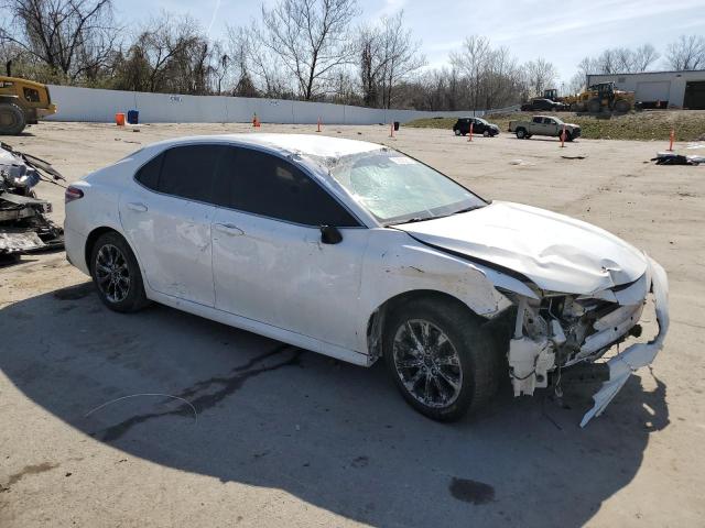 4T1B11HK7JU097771 - 2018 TOYOTA CAMRY L WHITE photo 4