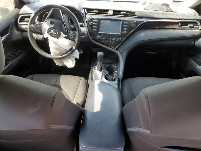 4T1B11HK7JU097771 - 2018 TOYOTA CAMRY L WHITE photo 8