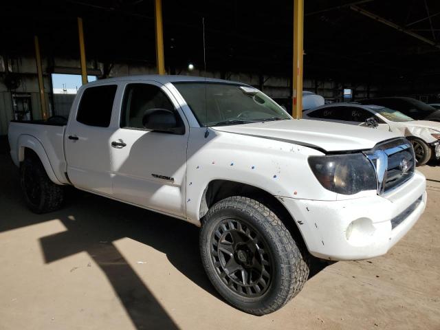 5TEKU72N26Z262223 - 2006 TOYOTA TACOMA DOUBLE CAB PRERUNNER LONG BED WHITE photo 4