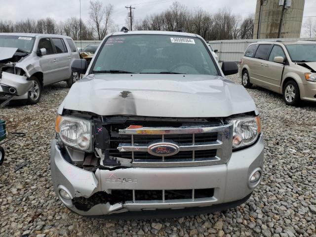 1FMCU93158KE00769 - 2008 FORD ESCAPE XLT SILVER photo 5