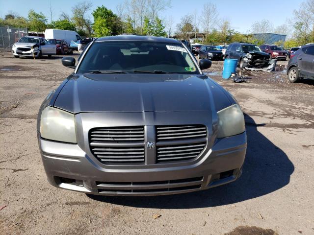 2D8GZ48V35H579467 - 2005 DODGE MAGNUM SXT GRAY photo 5