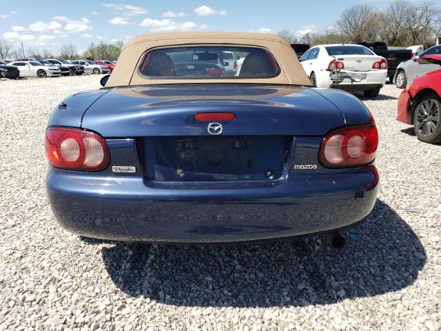 JM1NB353920230661 - 2002 MAZDA MX-5 MIATA BASE BLUE photo 6