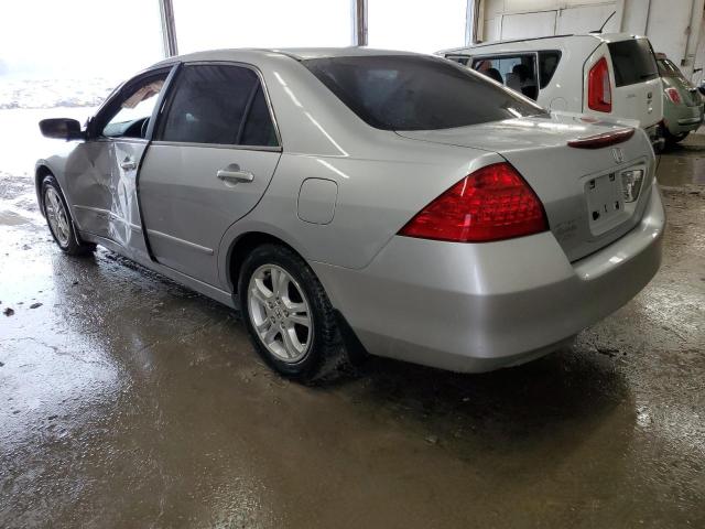 1HGCM56347A179374 - 2007 HONDA ACCORD SE SILVER photo 2