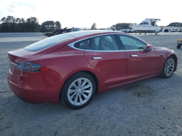 5YJSA1E25HF198612 - 2017 TESLA MODEL S RED photo 3