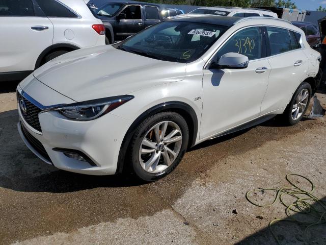 SJKCH5CP0HA028055 - 2017 INFINITI QX30 BASE WHITE photo 1